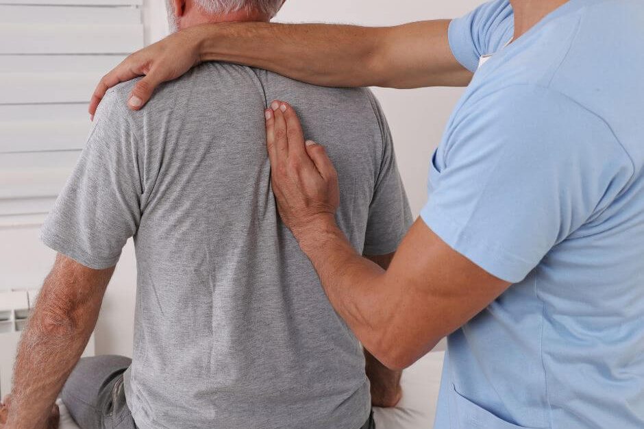 Oceanside Chiropractic Crack Your Back Pain Code When is Chiropractic Care Right for You