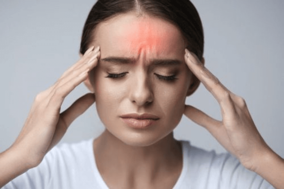 Woman of migraines or headaches
